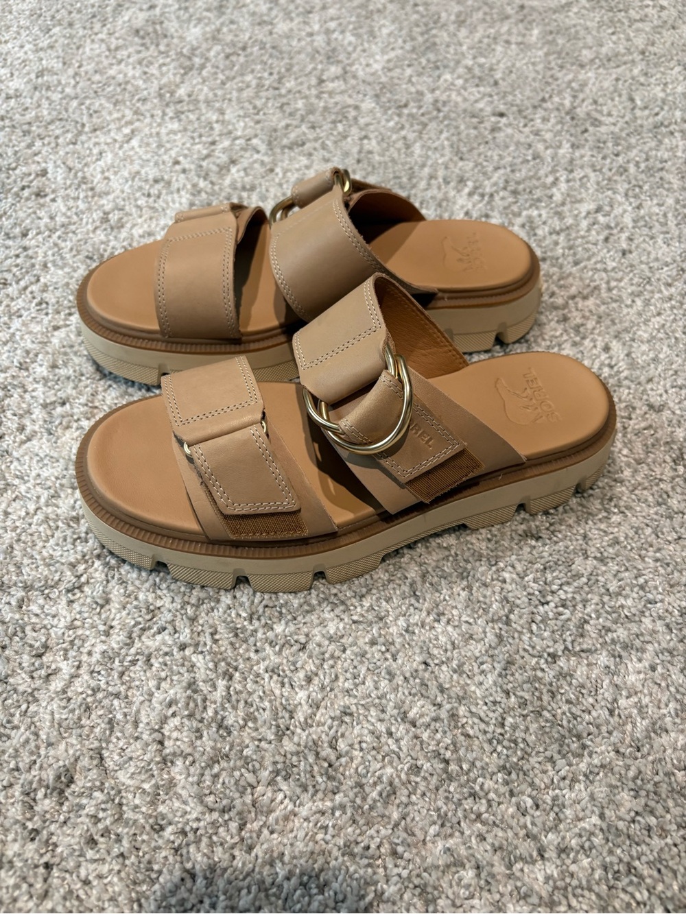 Sorel Tan Double-Strap Slide Sandals with Gold Ring